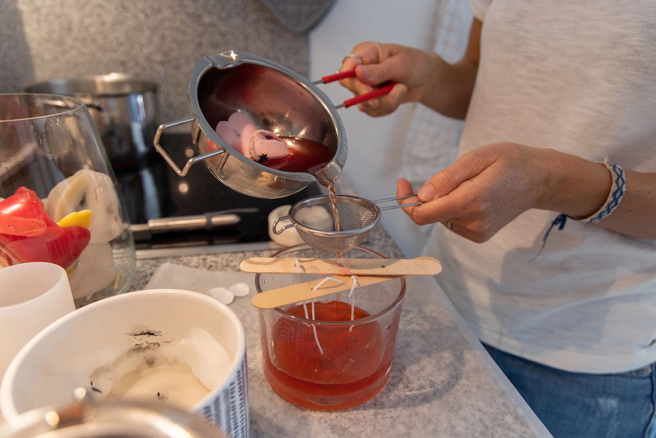 Making candles at home with used wax, sustainable small business